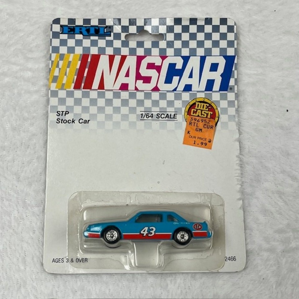 Vintage 1990 ERTL NASCAR STP Stock Car 43 Die-Cast 1/64 Scale New on Card 2466